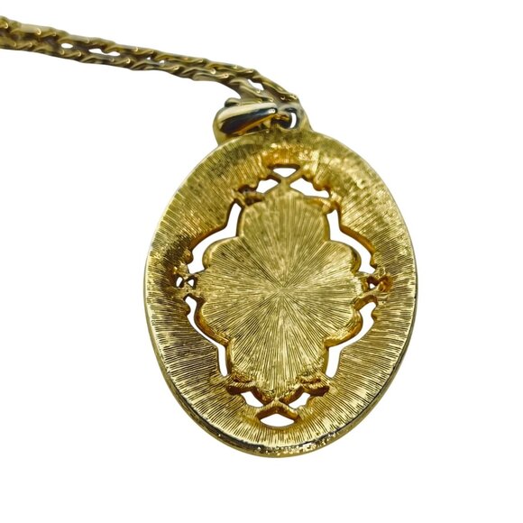 Vintage Gold Tone Snail Chain Necklace With Floral Design Oval Pendant (5676) - Picture 6 of 6